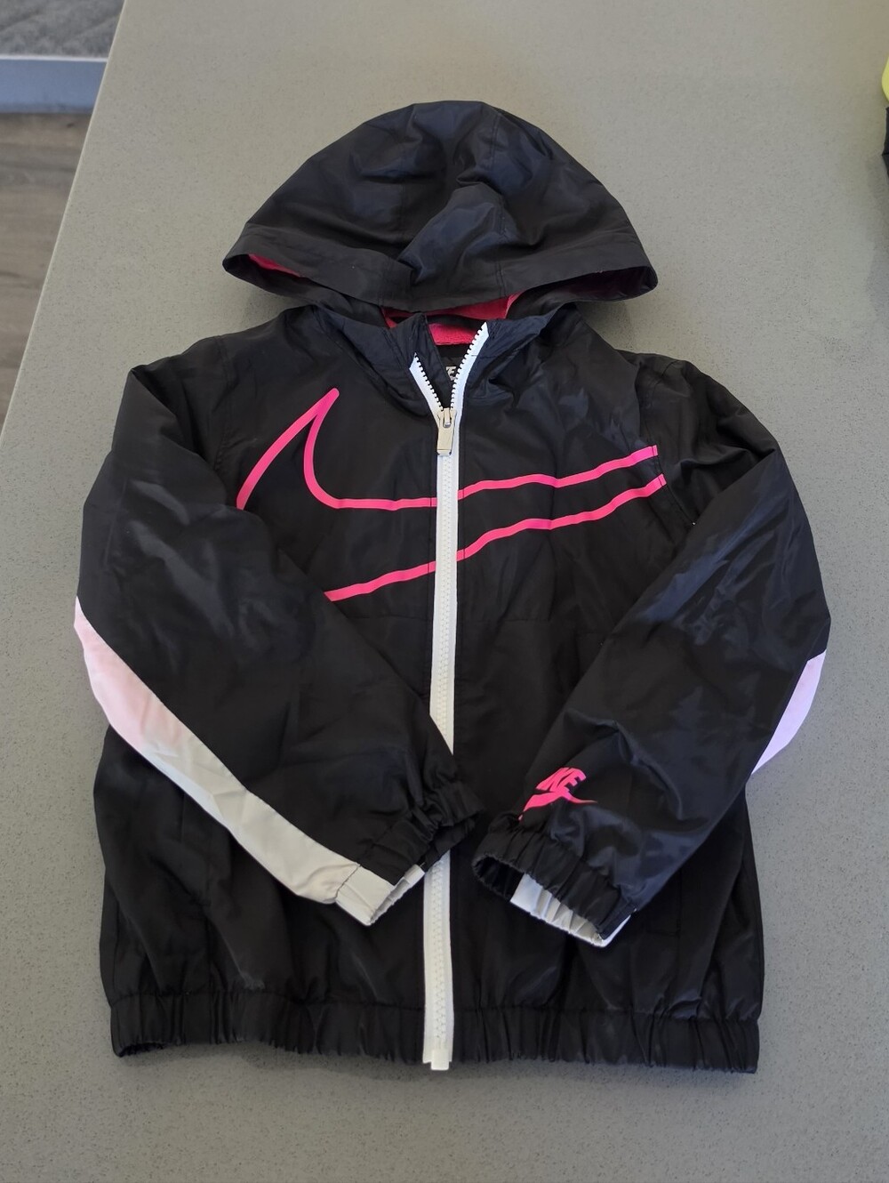 Nike Women's Pink and Black Fleece-Lined Jacket